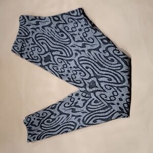 Smitten Size S 100% Merino Wool Black & Gray Patterned Yoga Pants / Leggings EUC